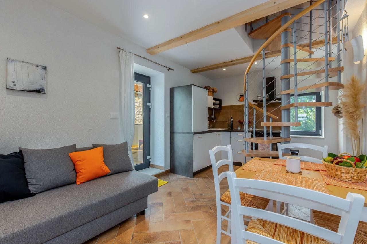 Apartment Li Tar-Vabriga Esterno foto